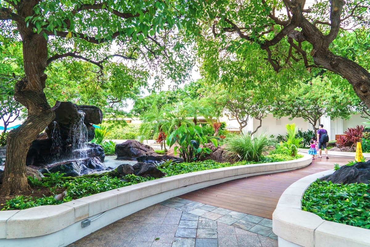 Condo in Honolulu · ★4.54 · 1 bedroom · 2 beds · 1 private bath - Photo 5