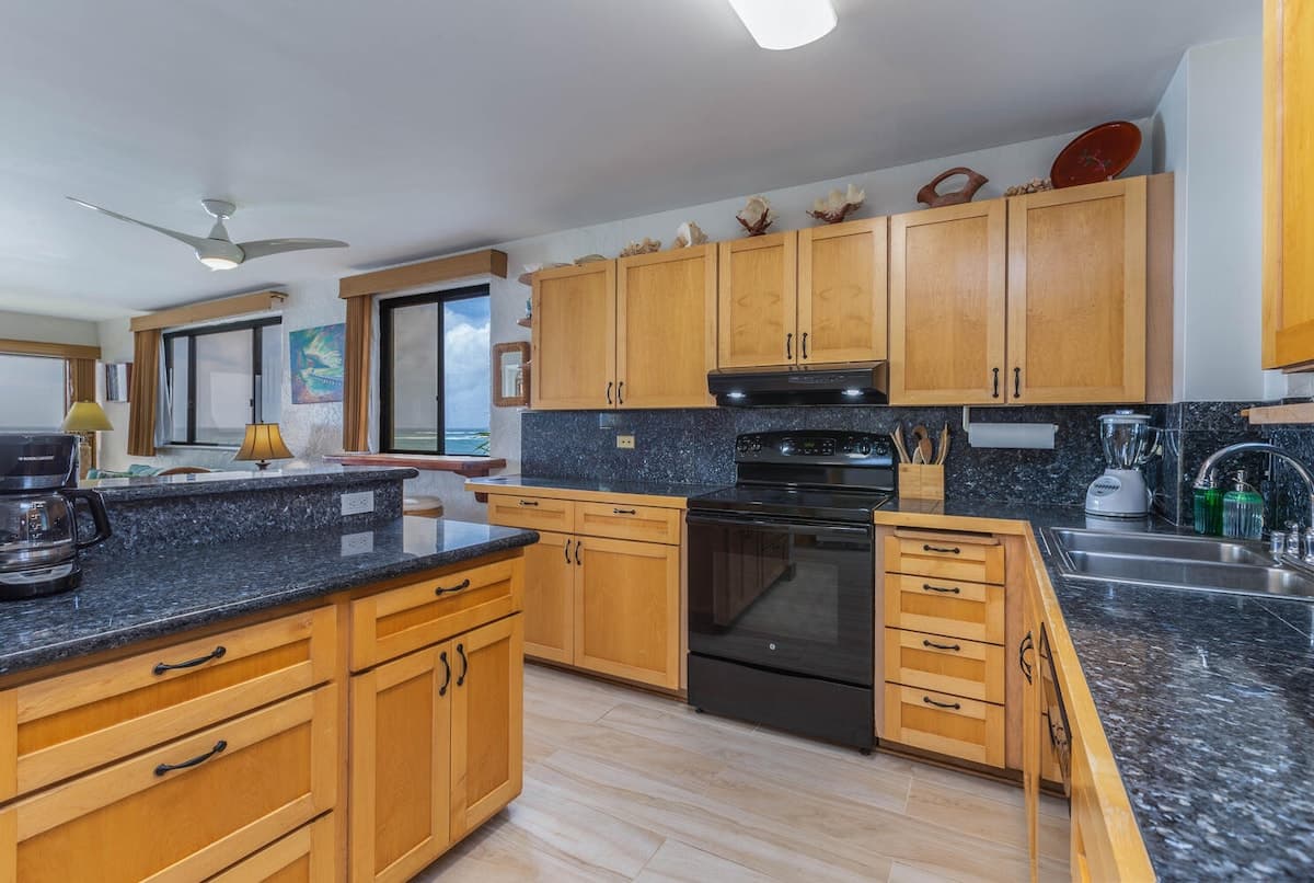 Condo in Koloa · ★4.84 · 2 bedrooms · 3 beds · 2 baths - Photo 4