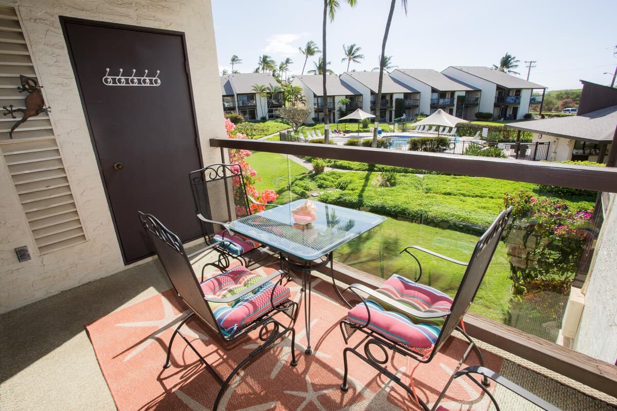 Condo in Kihei · ★4.8 · 1 bedroom · 2 beds · 1 bath - Photo 4