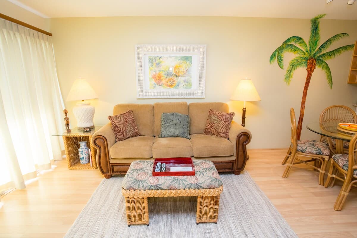 Condo in Kihei · ★4.8 · 1 bedroom · 2 beds · 1 bath - Photo 5