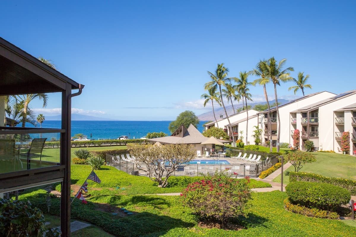 Condo in Kihei · ★4.57 · 2 bedrooms · 3 beds · 2 baths - Photo 1