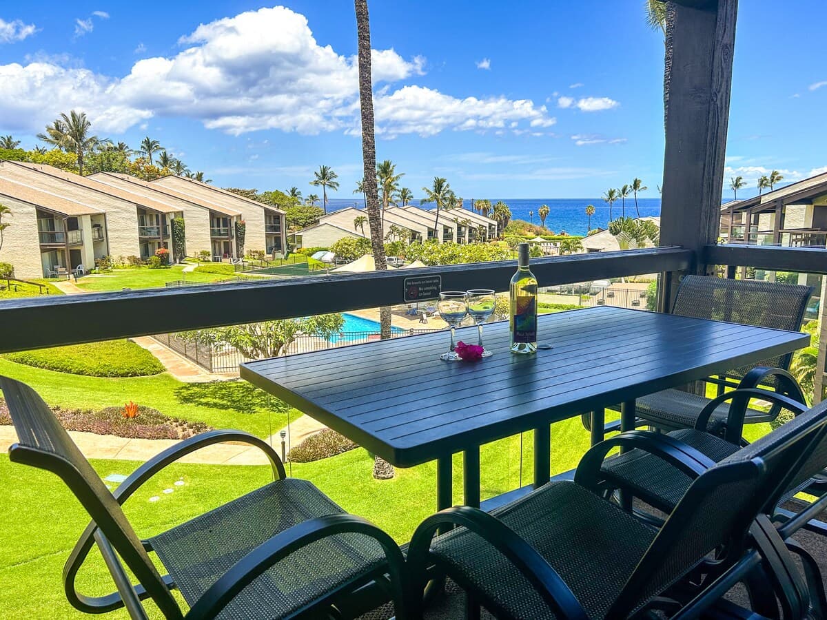 Condo in Kihei · ★4.77 · 2 bedrooms · 3 beds · 2 private baths - Photo 2