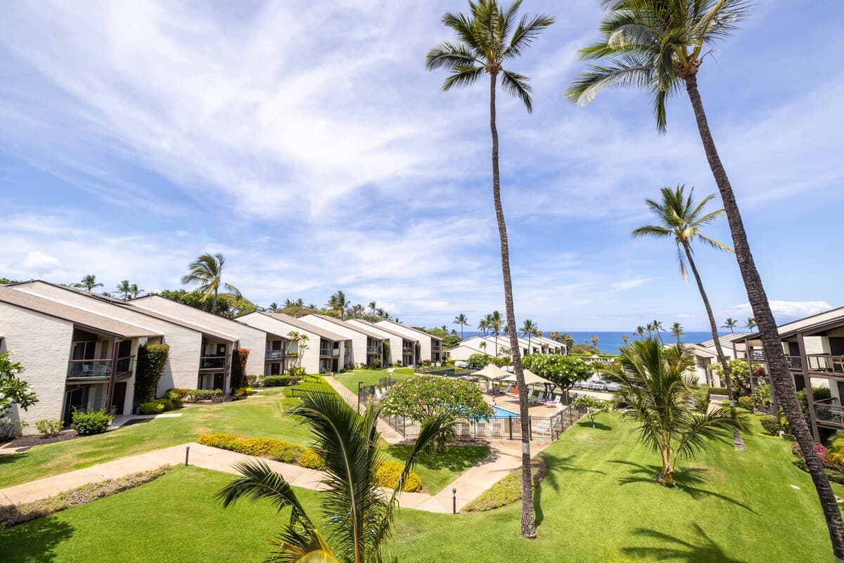 Condo in Kihei · ★4.77 · 2 bedrooms · 3 beds · 2 private baths - Photo 3
