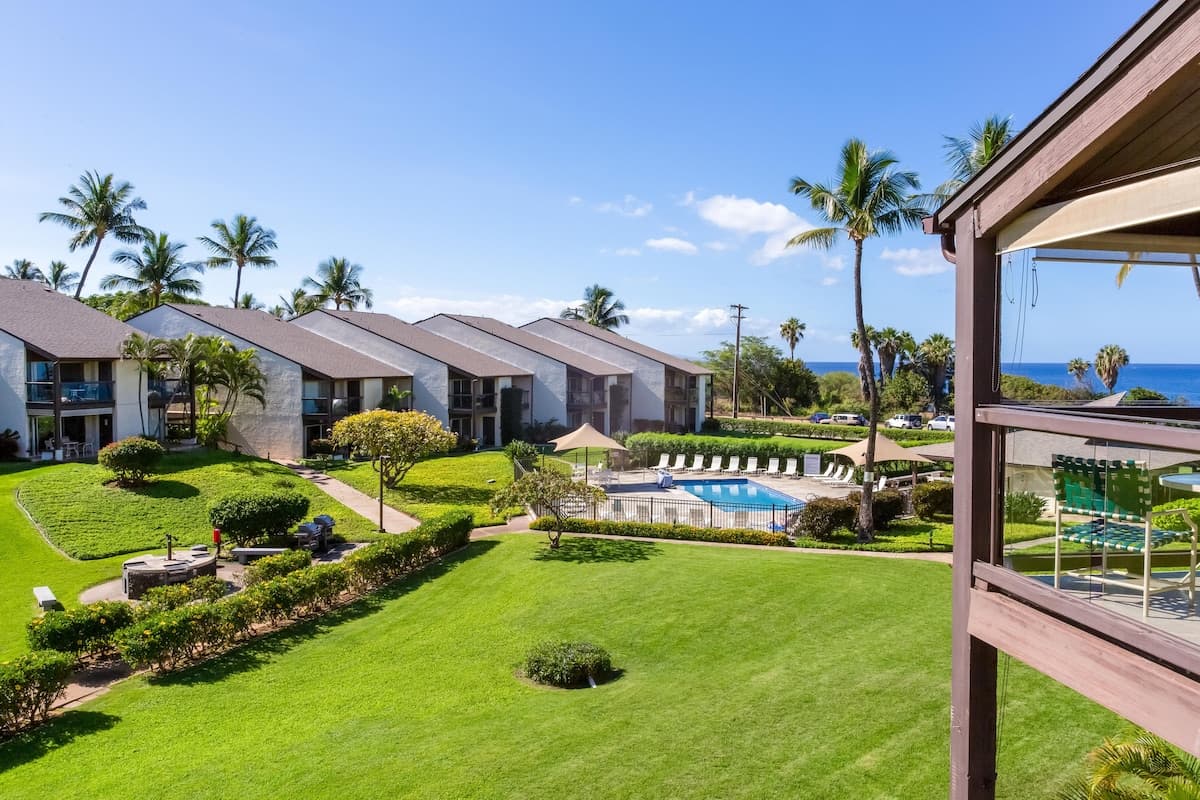 Condo in Kihei · ★4.6 · 2 bedrooms · 5 beds · 2 private baths - Photo 1