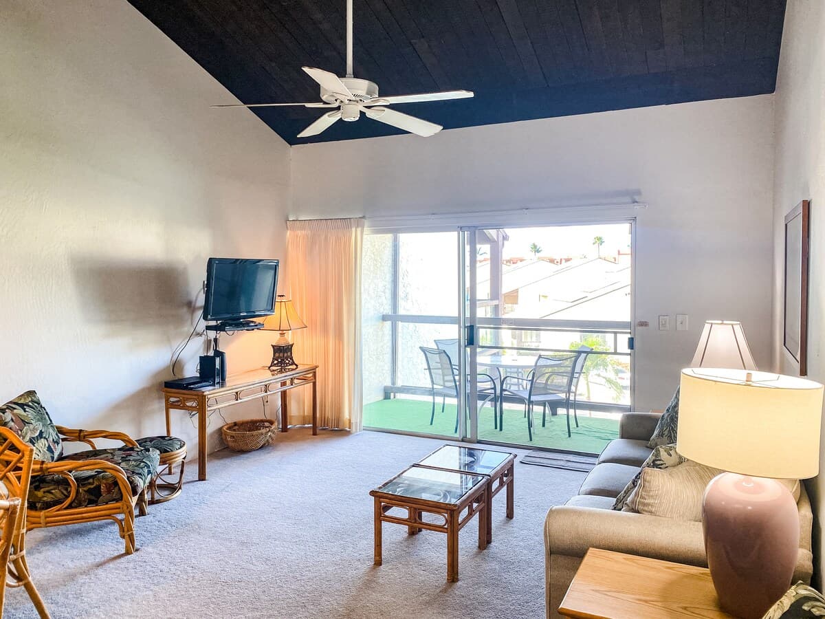 Condo in Kihei · ★4.68 · 2 bedrooms · 5 beds · No bathroom - Photo 3