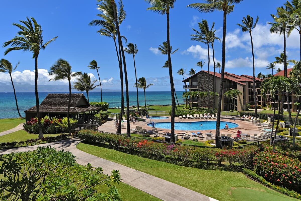 Condo in Lahaina · ★4.83 · 1 bedroom · 2 beds · 1 bath - Photo 3