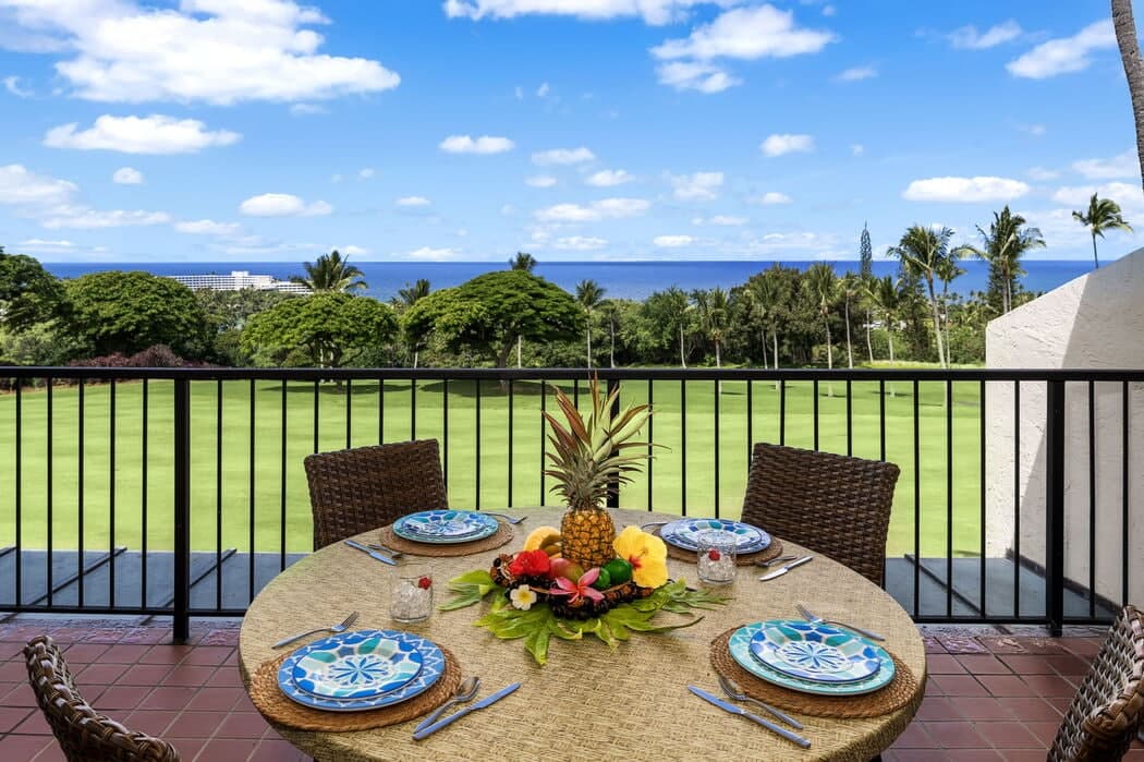 Condo in Kailua-Kona · ★4.88 · 3 bedrooms · 4 beds · 3 baths - Photo 1