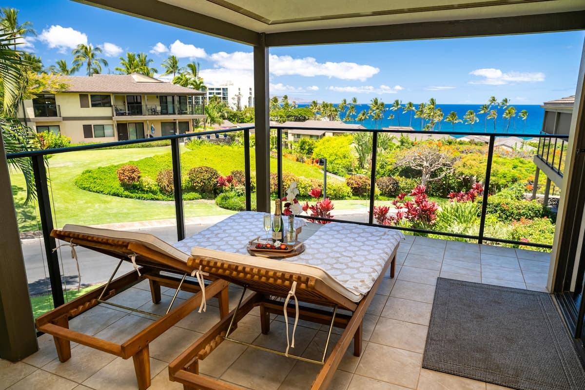 Condo in Kihei · ★4.92 · 2 bedrooms · 4 beds · 2 baths - Photo 1