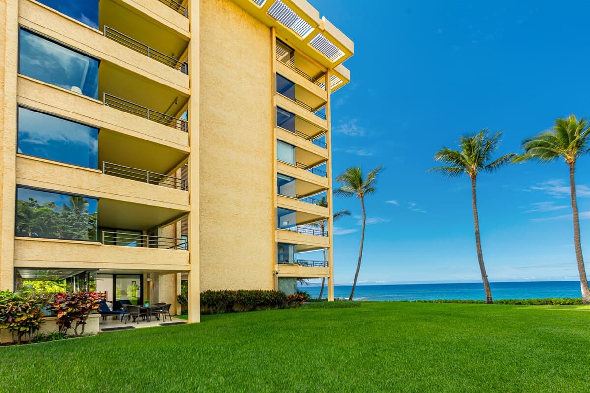 Condo in Kihei · ★4.82 · 2 bedrooms · 4 beds · 2 shared baths - Photo 4