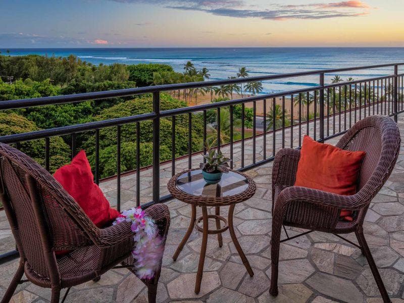 Condo in Honolulu · ★4.47 · Studio · 1 bed · 1 private bath - Photo 1