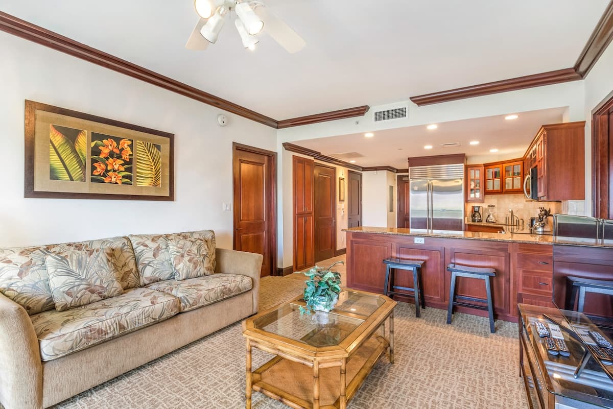Condo in Kapaa · ★5.0 · 2 bedrooms · 4 beds · 2.5 baths - Photo 2