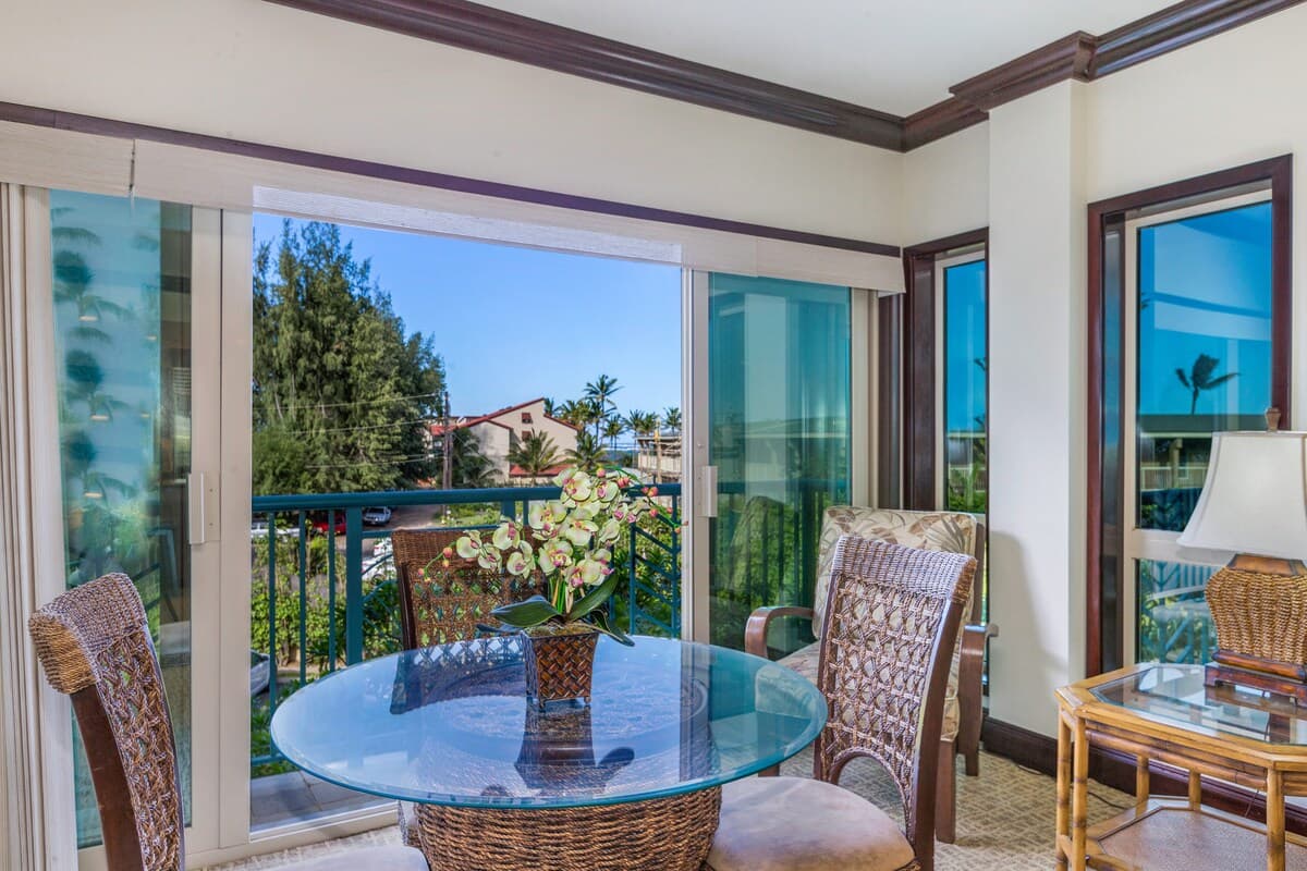 Condo in Kapaa · ★5.0 · 2 bedrooms · 4 beds · 2.5 baths - Photo 3