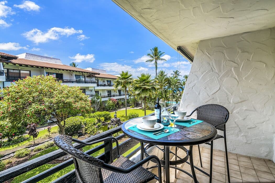 Condo in Kailua-Kona · ★4.84 · 1 bedroom · 2 beds · 1 private bath - Photo 1