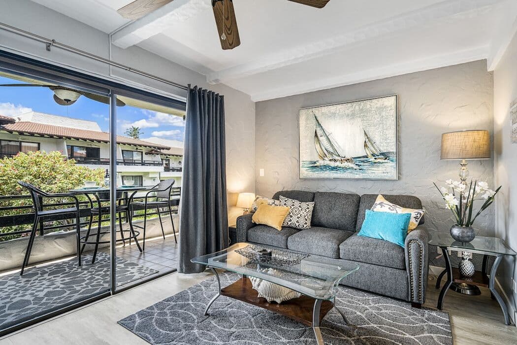 Condo in Kailua-Kona · ★4.84 · 1 bedroom · 2 beds · 1 private bath - Photo 3
