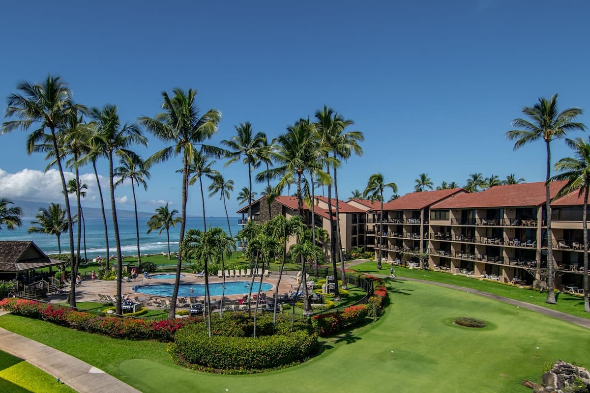 Condo in Lahaina · ★4.52 · 3 bedrooms · 4 beds · 3 private baths - Photo 1