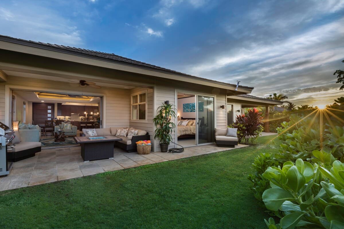 Home in Waimea · ★4.9 · 3 bedrooms · 4 beds · 2.5 baths - Photo 1