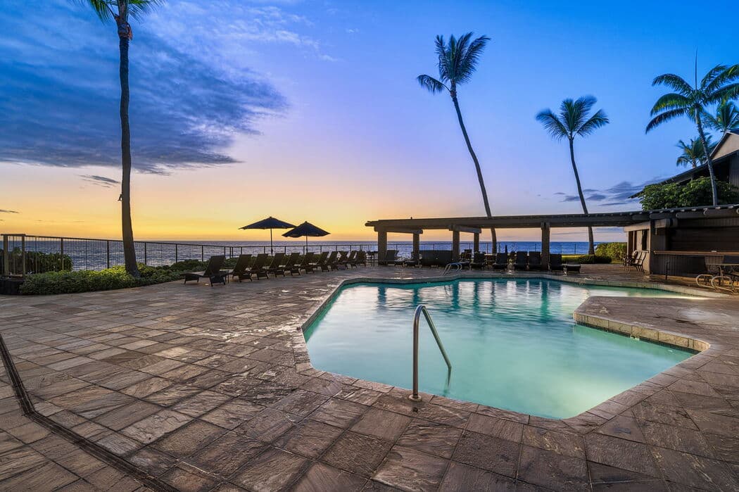 Condo in Kailua-Kona · ★4.93 · 2 bedrooms · 2 beds · 2 baths - Photo 1