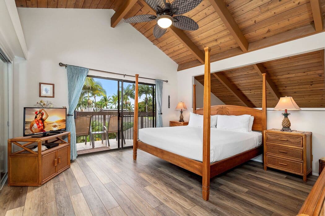 Condo in Kailua-Kona · ★4.93 · 2 bedrooms · 2 beds · 2 baths - Photo 5