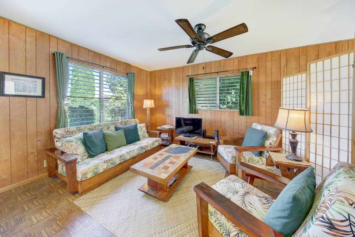 Home in Hanalei · ★4.95 · 1 bedroom · 2 beds · 1 bath - Photo 5