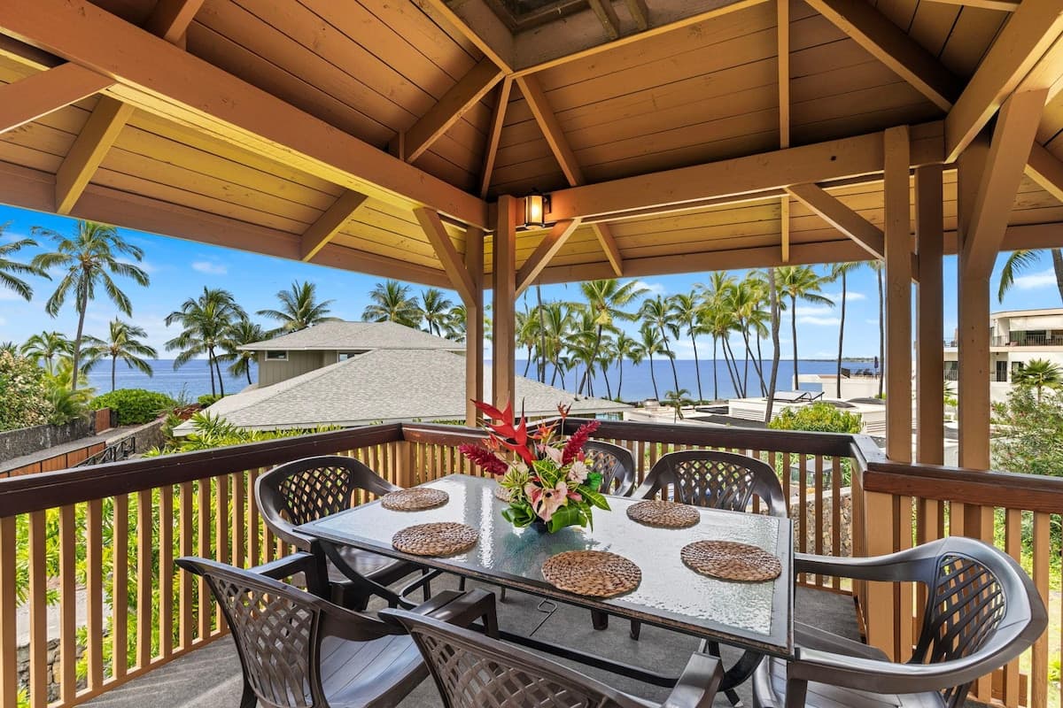 Home in Kailua-Kona · ★4.92 · 3 bedrooms · 3 beds · 3 baths - Photo 2