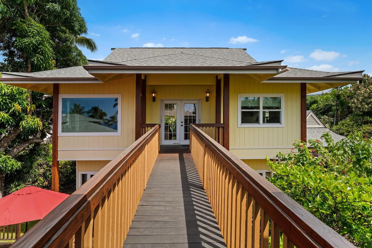 Home in Kailua-Kona · ★4.92 · 3 bedrooms · 3 beds · 3 baths - Photo 3