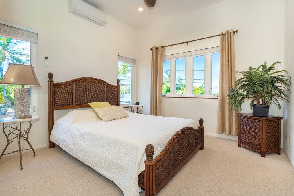 Home in Kailua-Kona · ★4.92 · 3 bedrooms · 3 beds · 3 baths - Photo 5