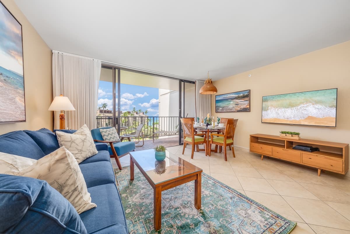 Condo in Lahaina · ★4.79 · 2 bedrooms · 4 beds · 2 baths - Photo 2