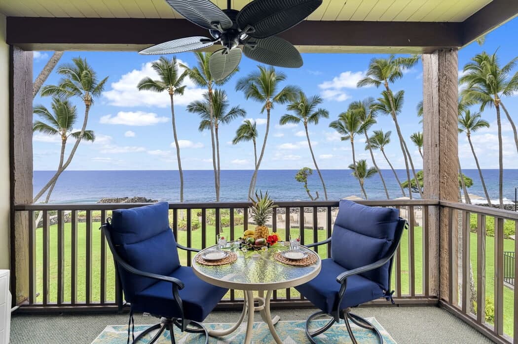 Condo in Kailua-Kona · ★4.8 · 1 bedroom · 2 beds · 1 private bath - Photo 1