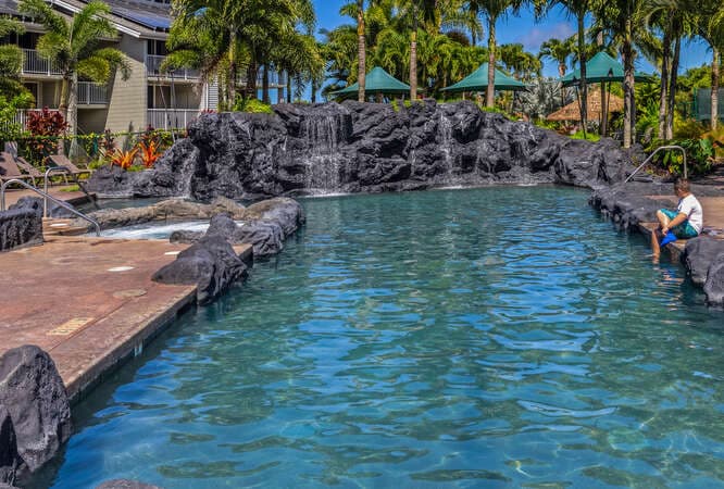 Condo in Princeville · ★4.8 · 2 bedrooms · 3 beds · 2 shared baths - Photo 3