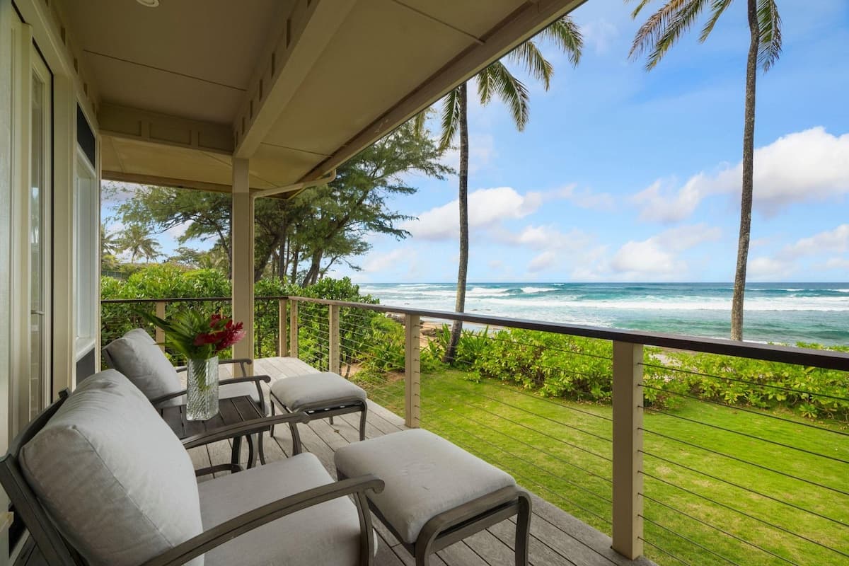 Home in Wainiha · ★4.88 · 4 bedrooms · 5 beds · 4 baths - Photo 1