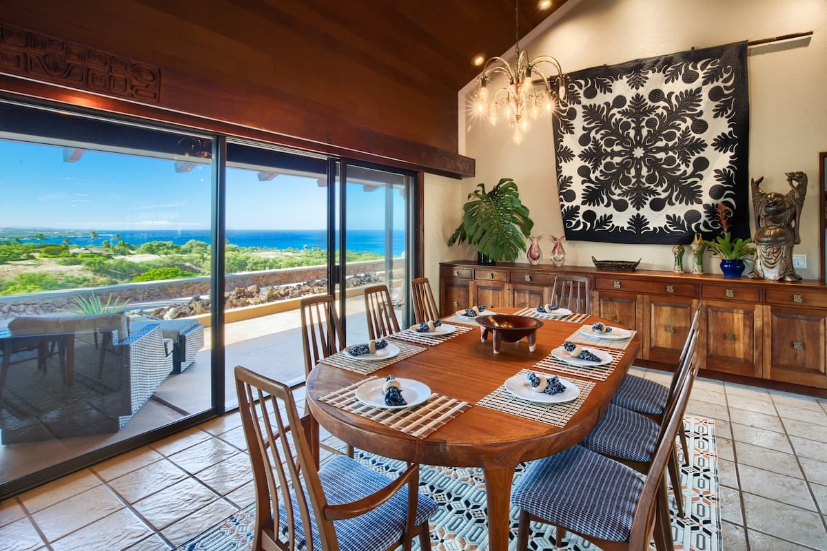 Home in Waimea · ★5.0 · 3 bedrooms · 6 beds · 3 baths - Photo 5