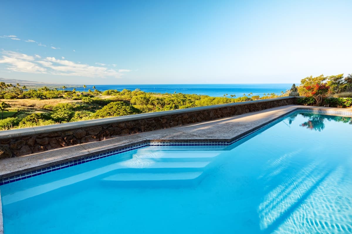 Home in Waimea · ★5.0 · 3 bedrooms · 6 beds · 3 baths - Photo 1