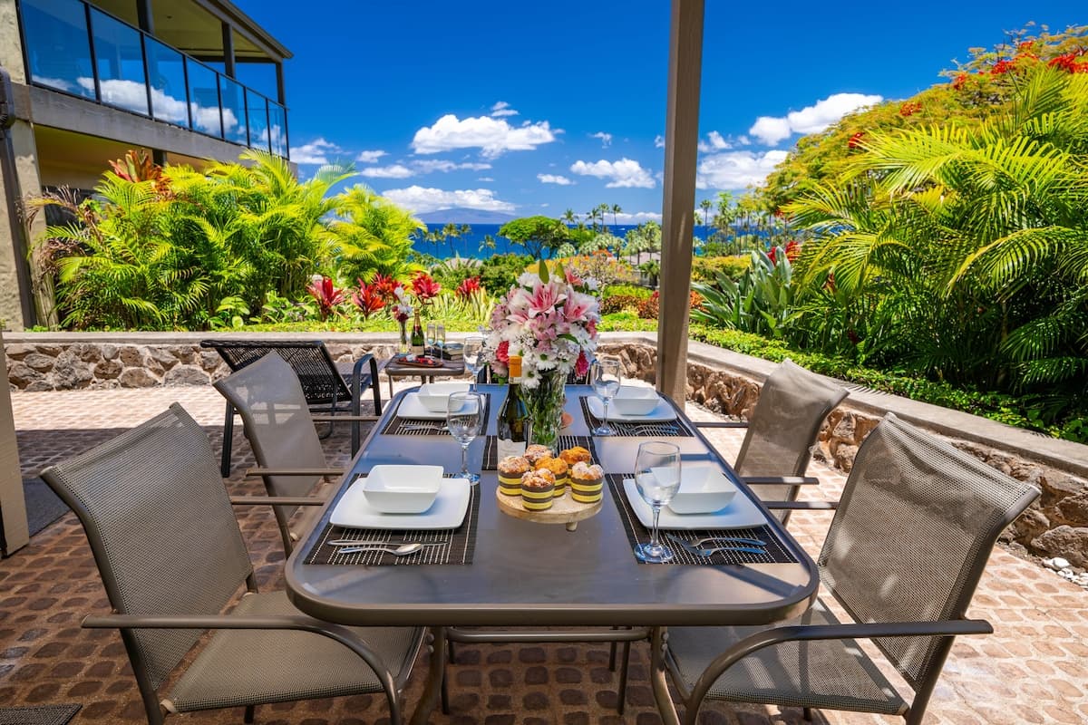 Condo in Kihei · ★4.89 · 2 bedrooms · 3 beds · 2 baths - Photo 4