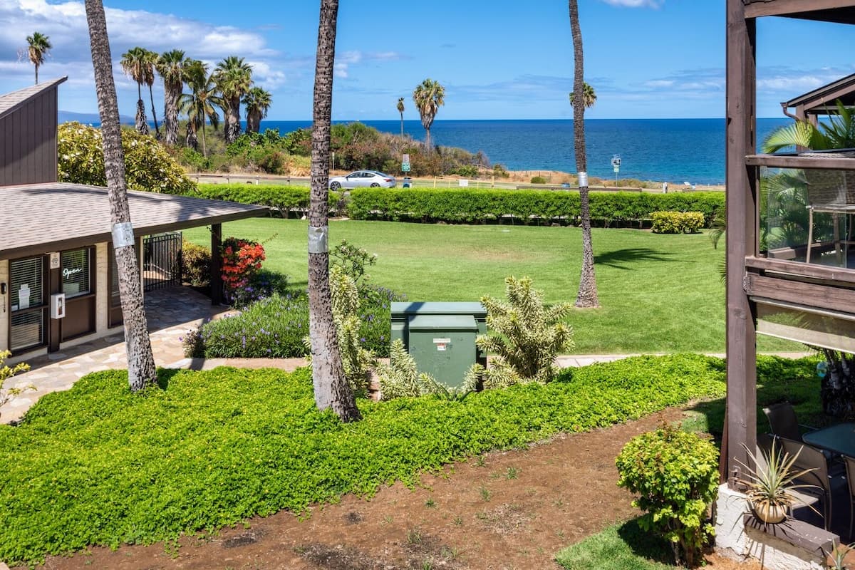 Condo in Kihei · ★4.73 · 1 bedroom · 3 beds · 1 bath - Photo 3