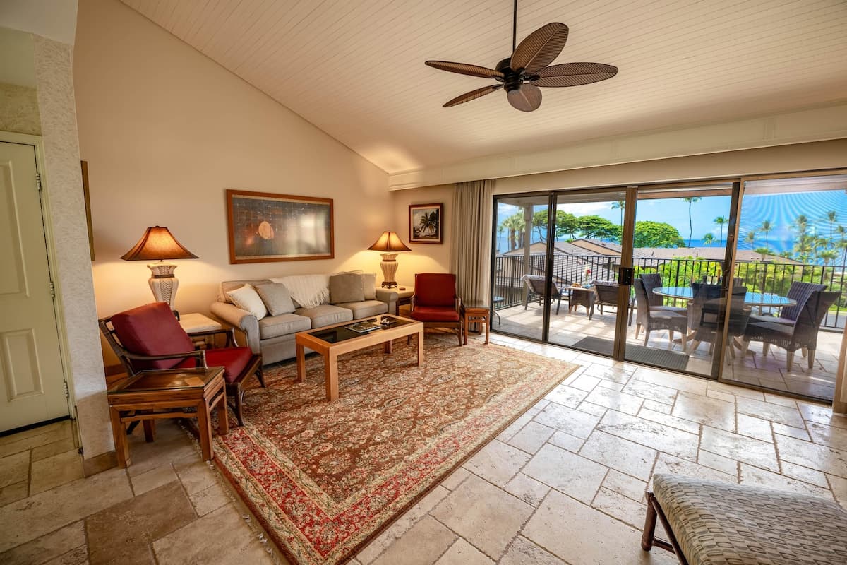 Condo in Kihei · ★4.94 · 2 bedrooms · 4 beds · 2 baths - Photo 1