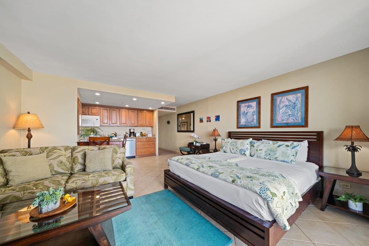 Condo in Lahaina · ★4.81 · 1 bedroom · 1 bed · 1 bath - Photo 3