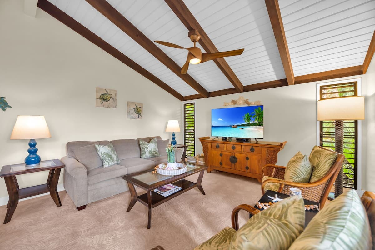 Condo in Kihei · ★4.38 · 2 bedrooms · 4 beds · 2 baths - Photo 5