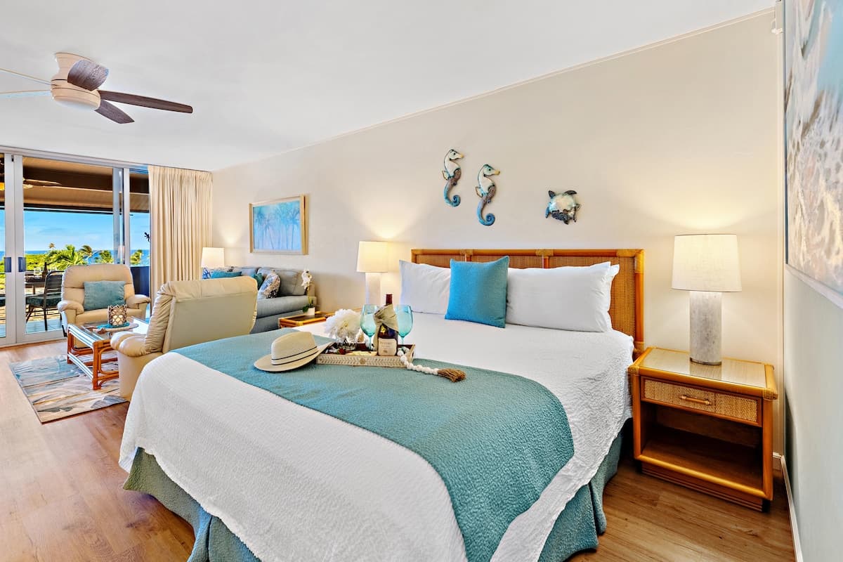 Home in Kaanapali · ★4.92 · Studio · 1 bed · 1 bath - Photo 3