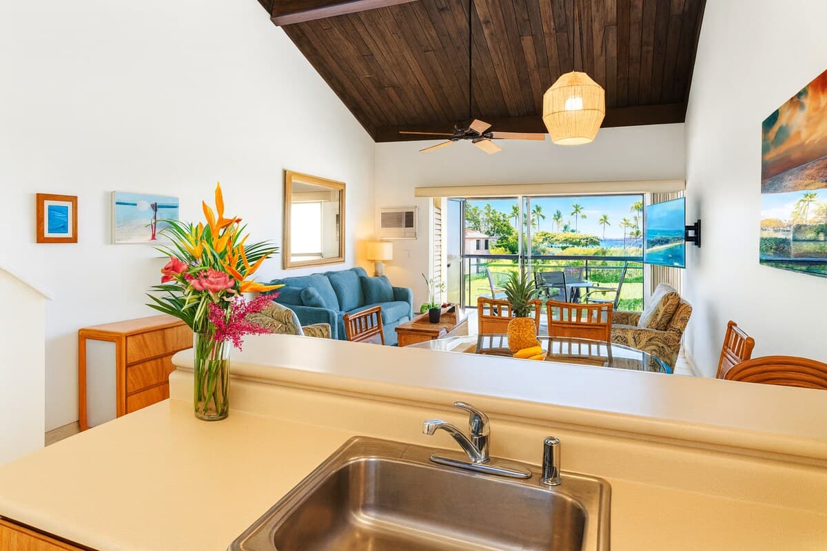 Condo in Kihei · ★4.79 · 2 bedrooms · 3 beds · 2 baths - Photo 4