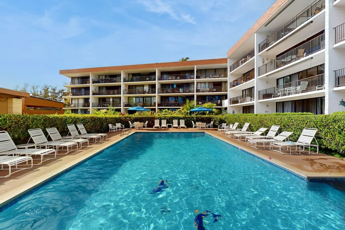 Condo in Kihei · ★4.46 · 2 bedrooms · 3 beds · 2 shared baths - Photo 3