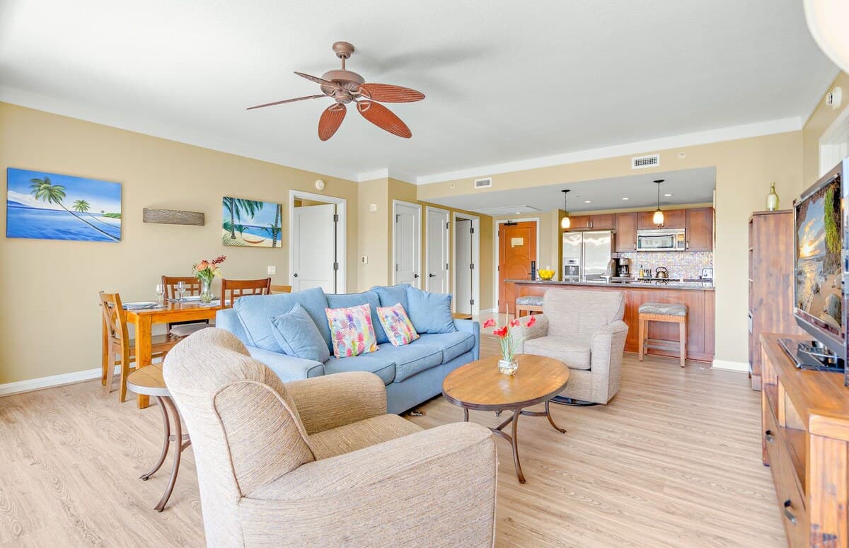 Condo in Lahaina · ★4.89 · 2 bedrooms · 3 beds · 2 baths - Photo 5