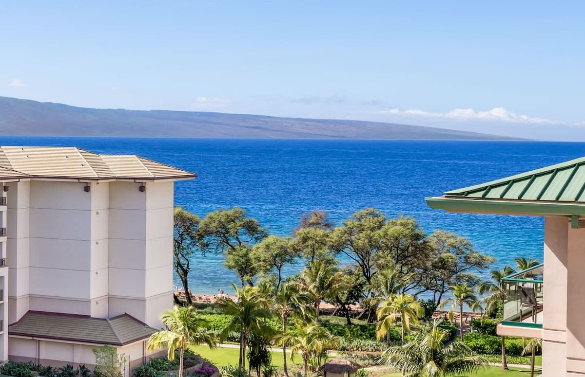 Condo in Lahaina · ★4.79 · 1 bedroom · 2 beds · 1 bath - Photo 1