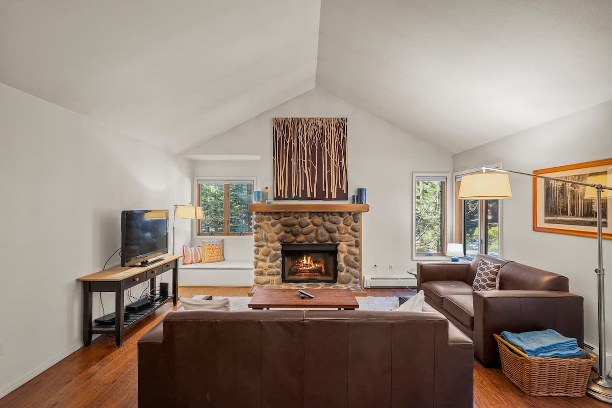 Condo in Incline Village · ★4.71 · 2 bedrooms · 2 beds · 2 private baths - Photo 1