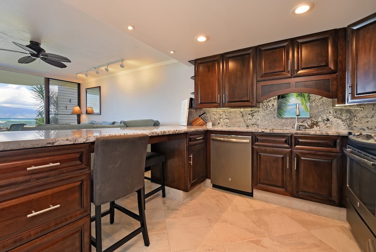 Condo in Lahaina · ★4.78 · 1 bedroom · 1 bed · 1 bath - Photo 2