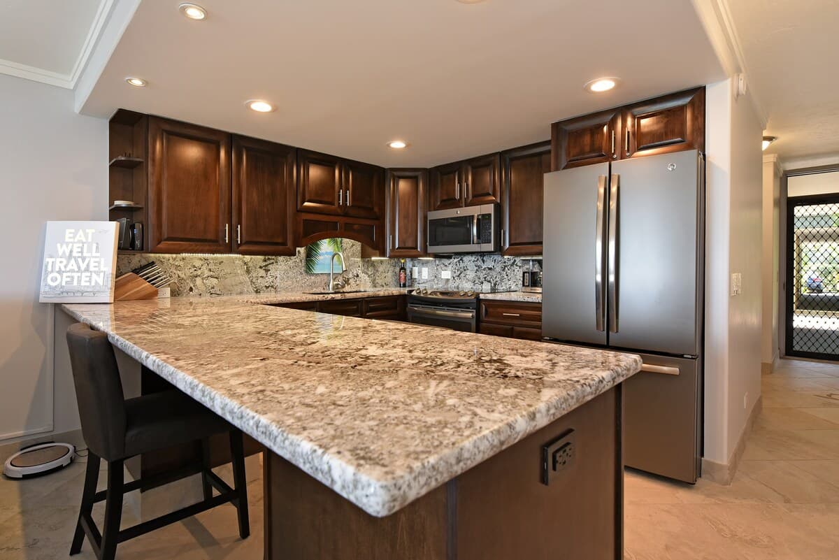 Condo in Lahaina · ★4.78 · 1 bedroom · 1 bed · 1 bath - Photo 3