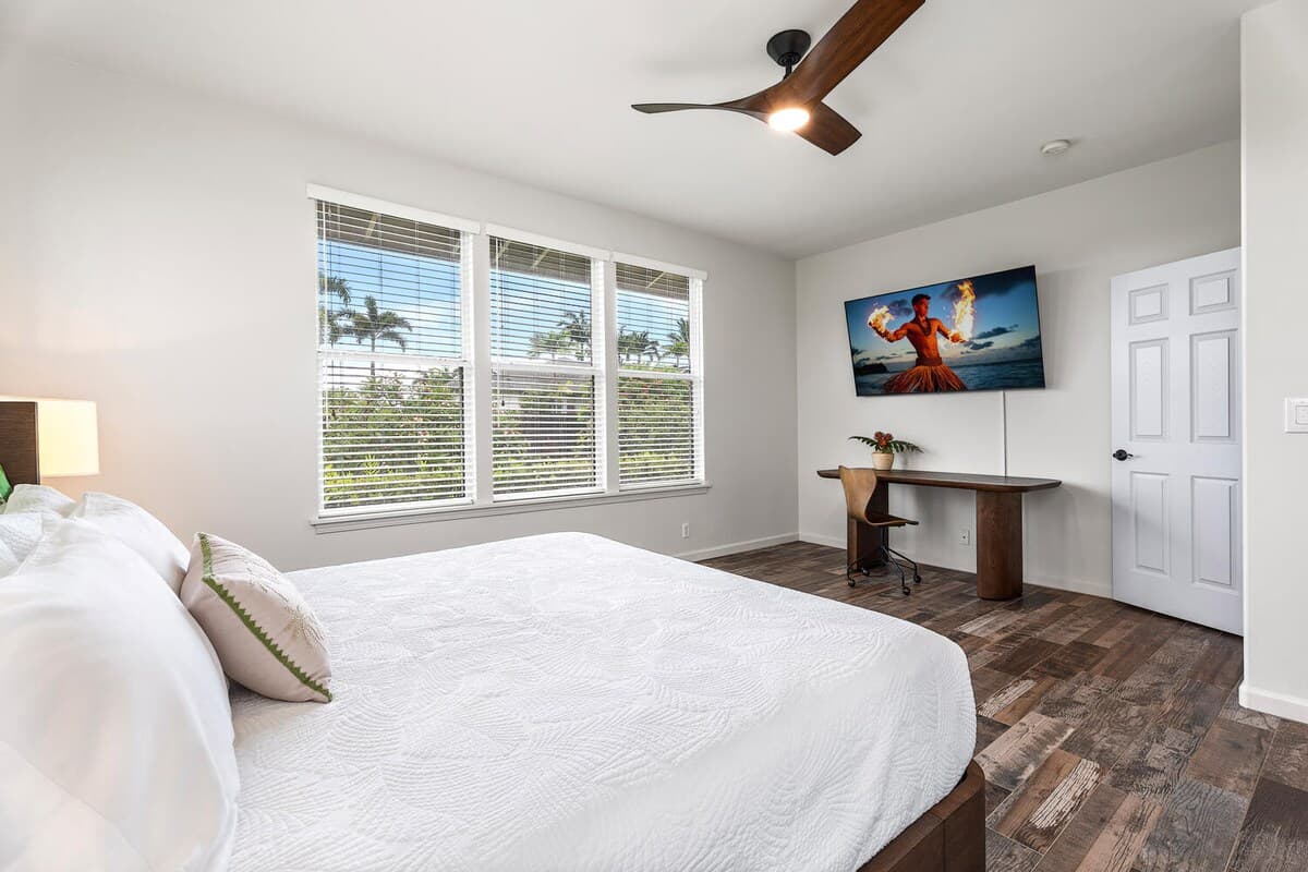 Home in Kailua-Kona · ★4.72 · 3 bedrooms · 3 beds · 2.5 baths - Photo 2