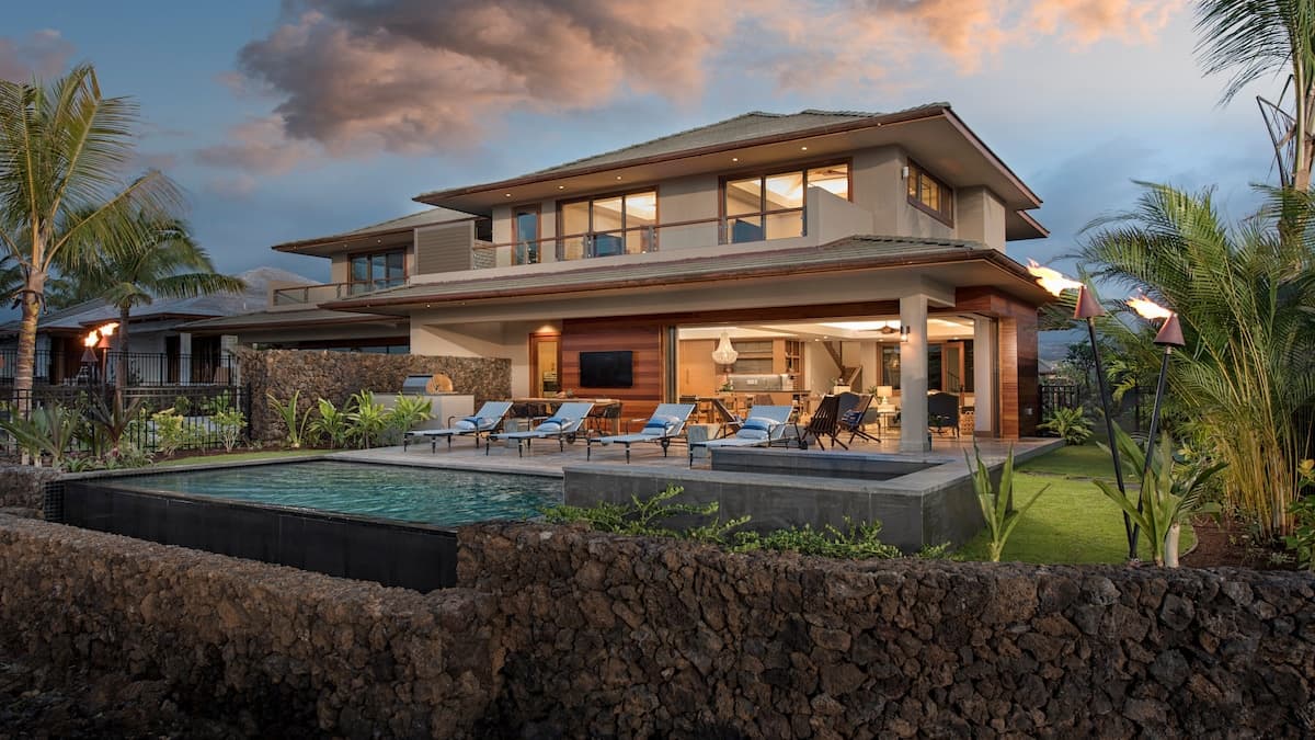 Home in Waimea · ★4.7 · 4 bedrooms · 5 beds · 4.5 baths - Photo 4