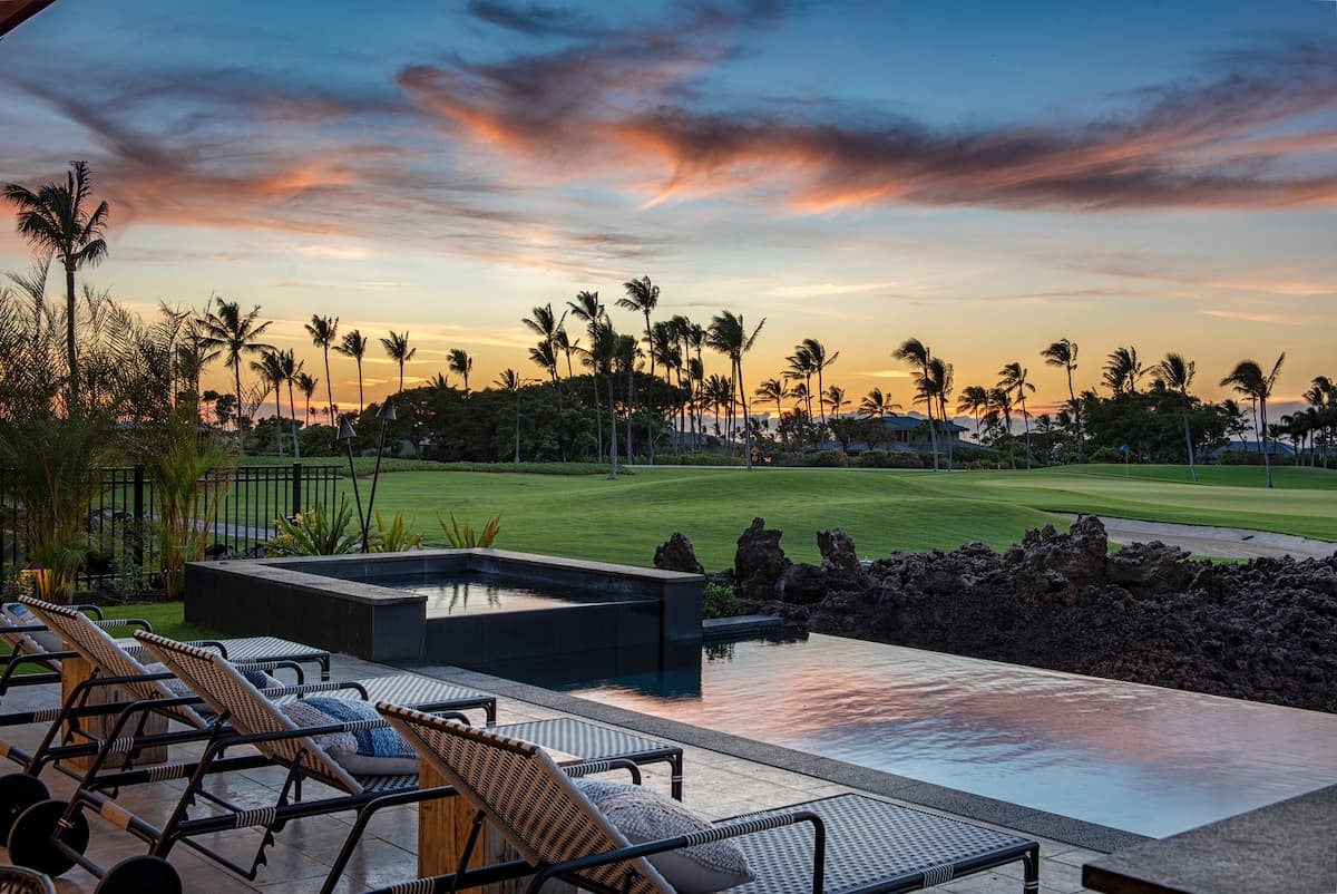 Home in Waimea · ★4.7 · 4 bedrooms · 5 beds · 4.5 baths - Photo 2