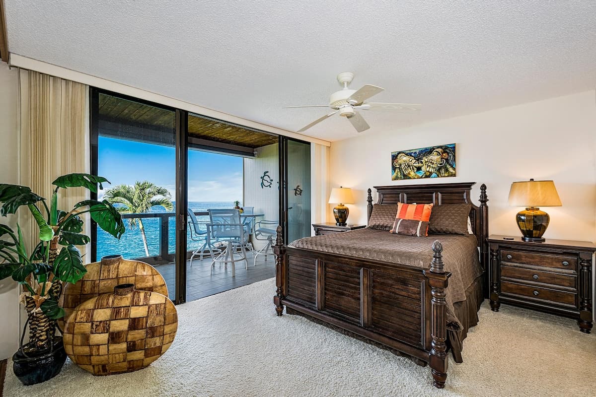 Condo in Kailua-Kona · ★4.57 · 2 bedrooms · 2 beds · 2 baths - Photo 5