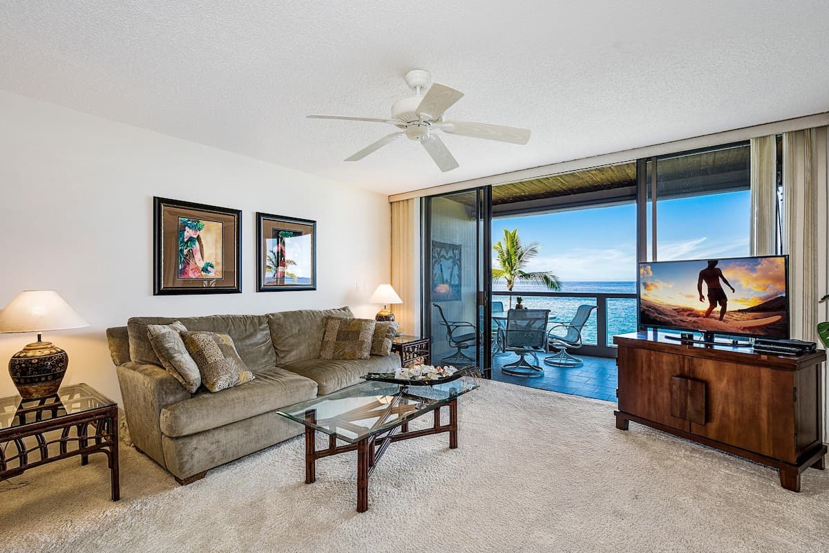 Condo in Kailua-Kona · ★4.57 · 2 bedrooms · 2 beds · 2 baths - Photo 4